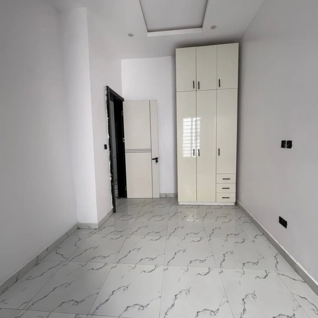 18hrs Power, 4-Bed Duplex with BQ in Orchid Lekki