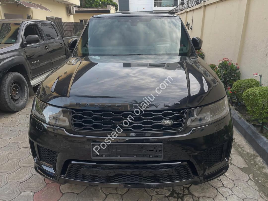 “Own the Road: 2019 Range Rover Sport â€“ Luxury Unleashed”