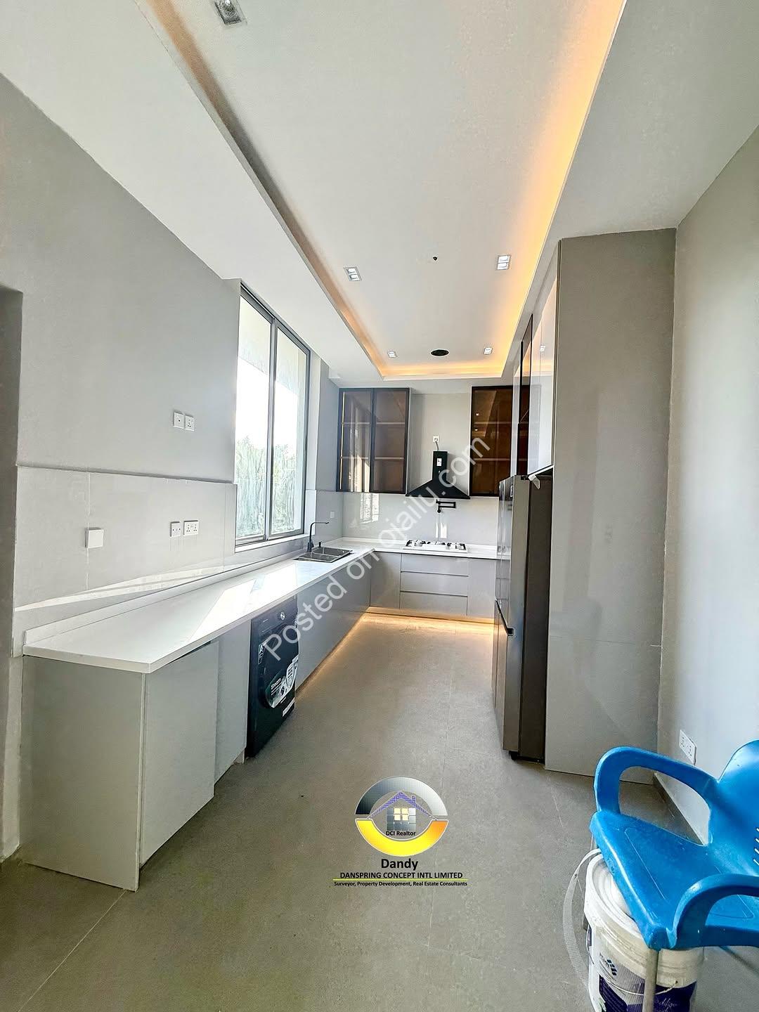 Ikoyi Smart Duplex: Pool, Cinema & Rooftop Terrace