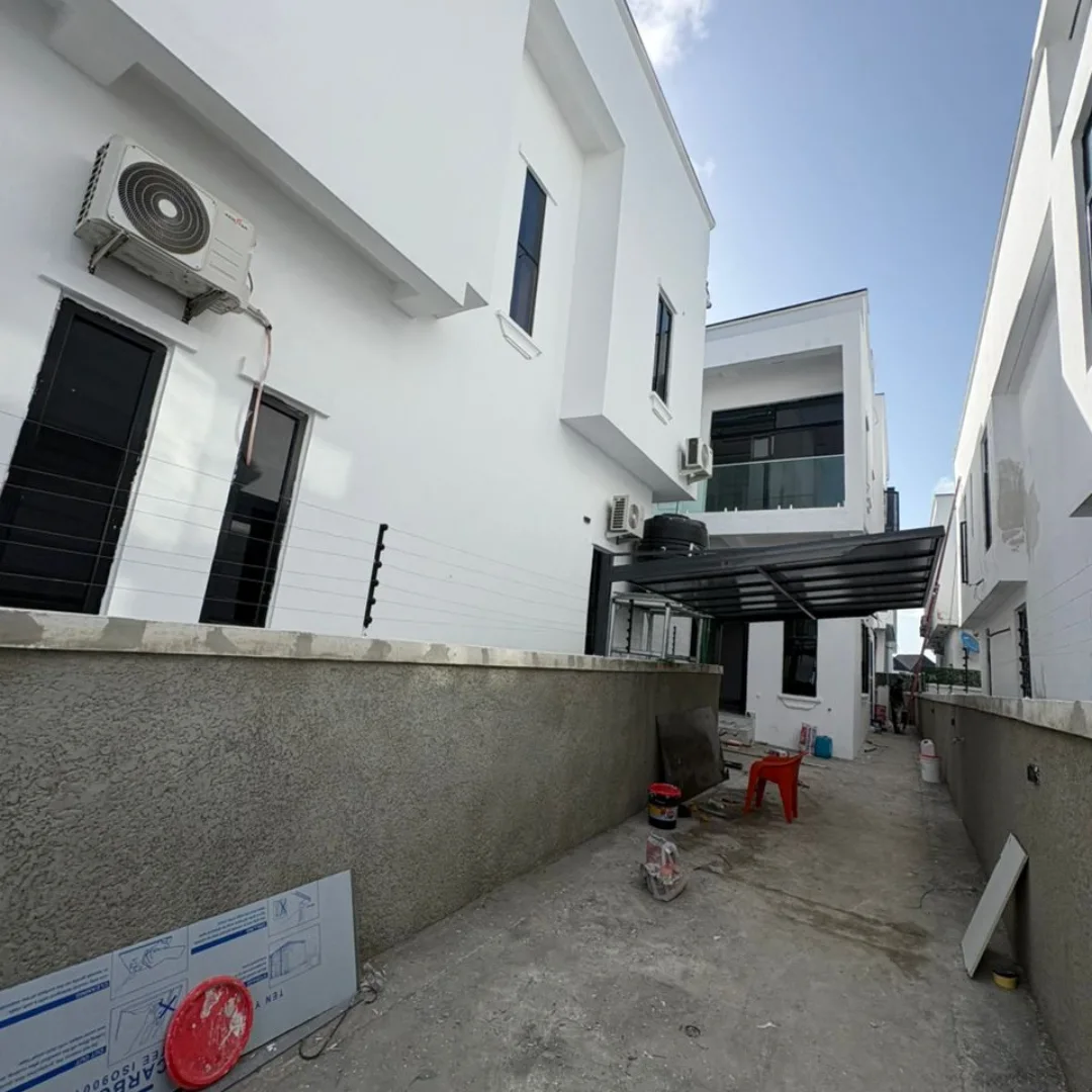18hrs Power, 4-Bed Duplex with BQ in Orchid Lekki
