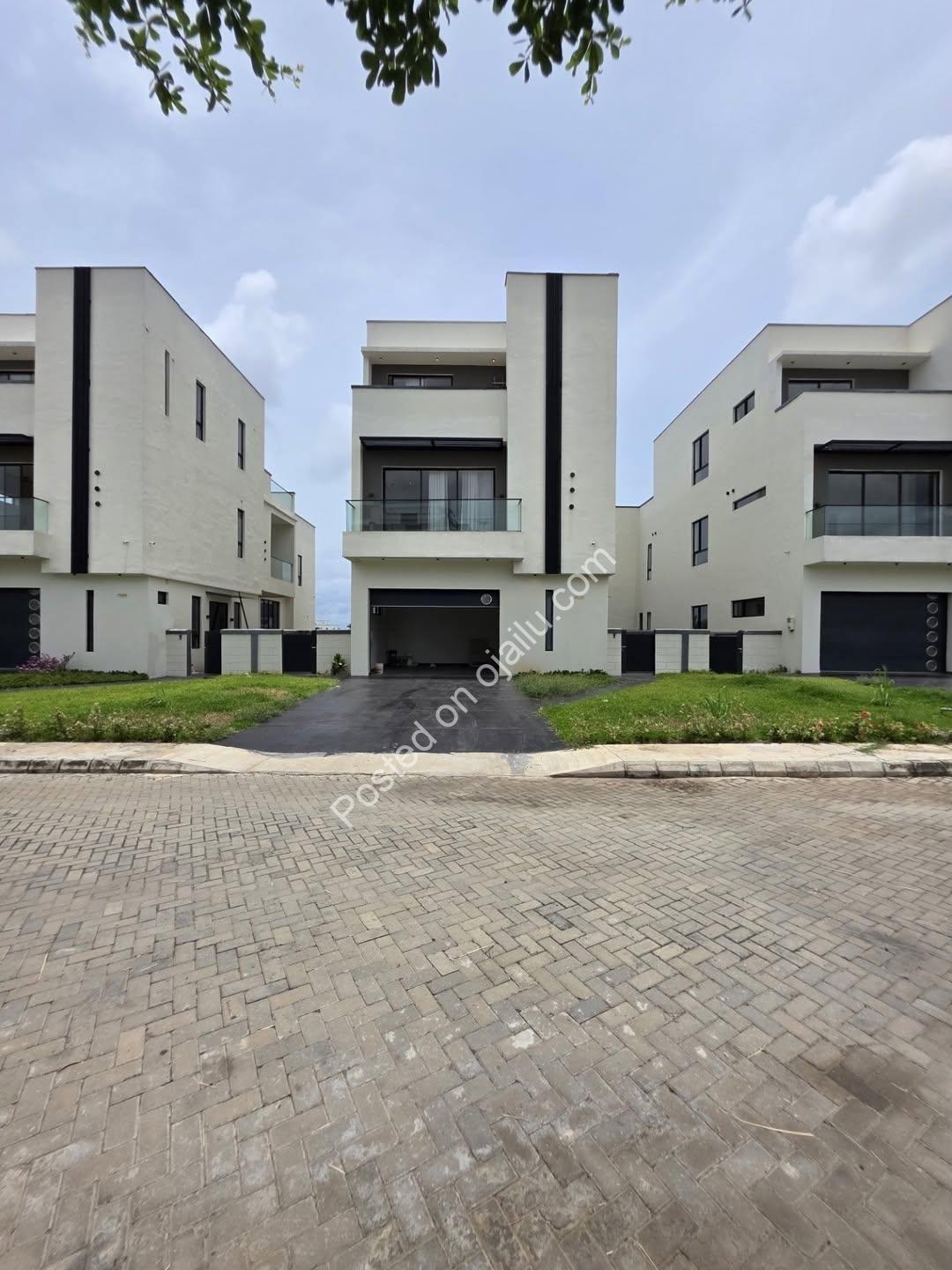 5-Bed Fully Detached Duplex with Pool in VGC Lekki