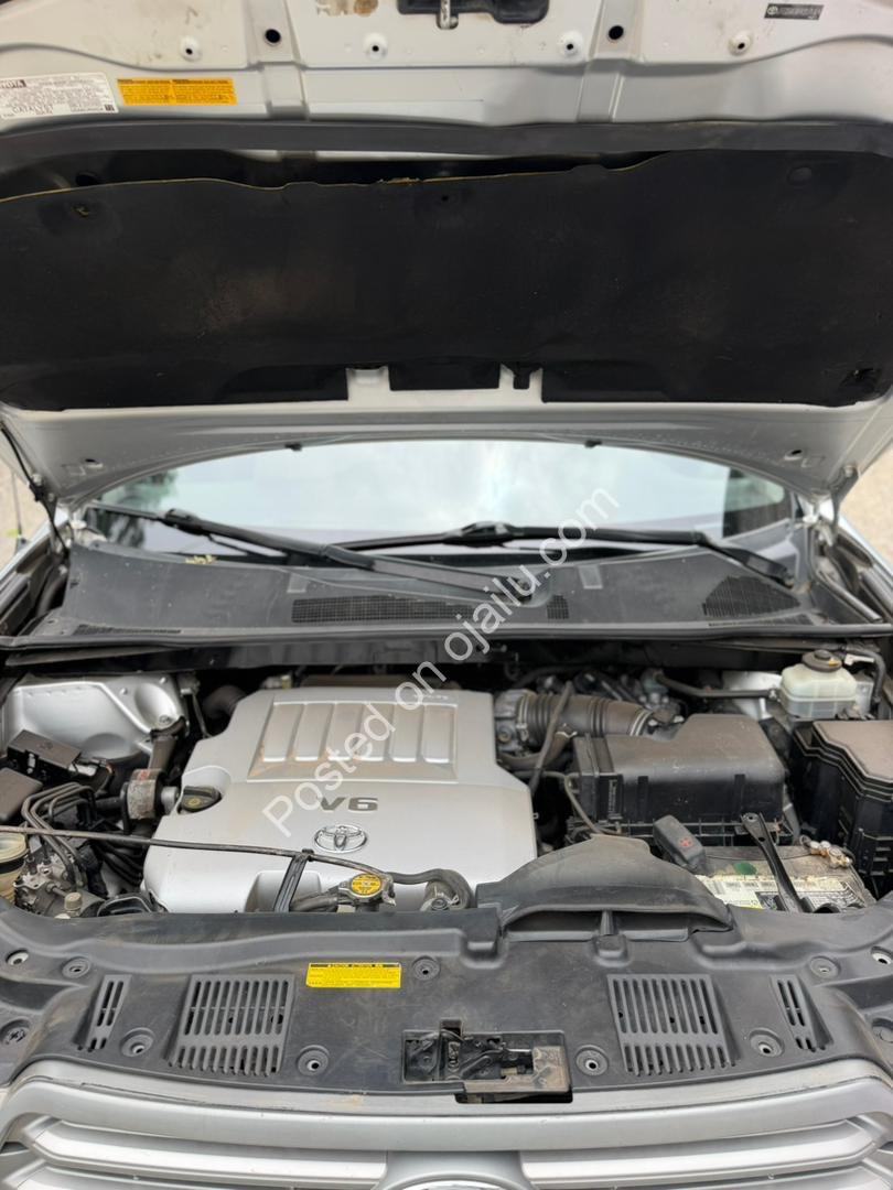 Low Mileage 3-Row SUV Under 16M Naira
