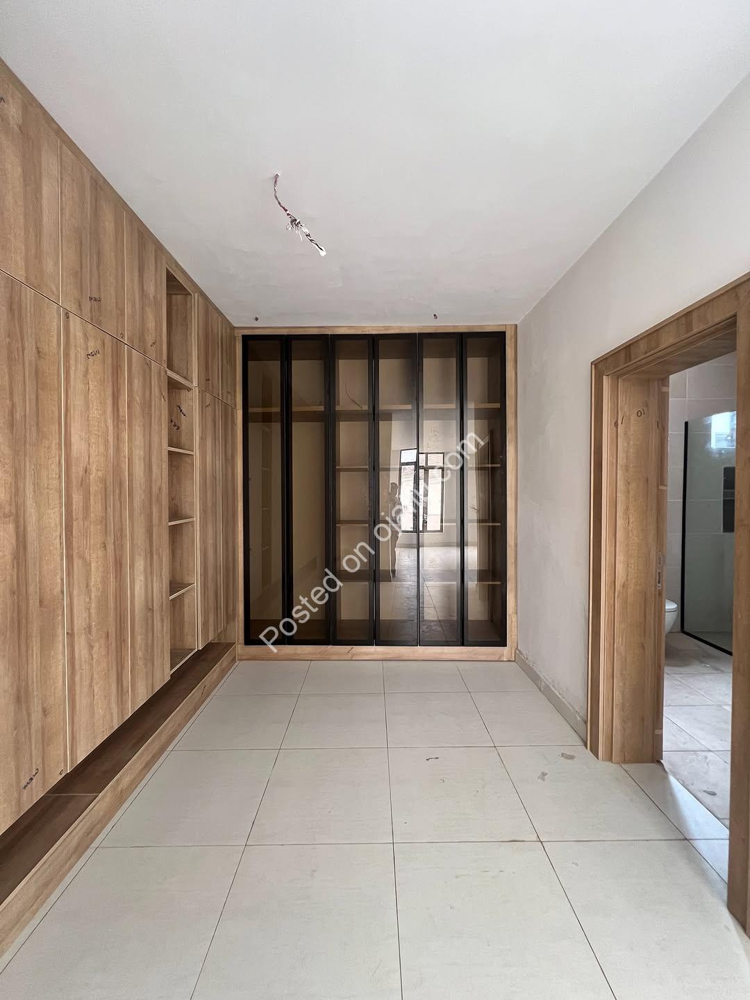6 En-Suite Lounges: Masterpiece in Kado