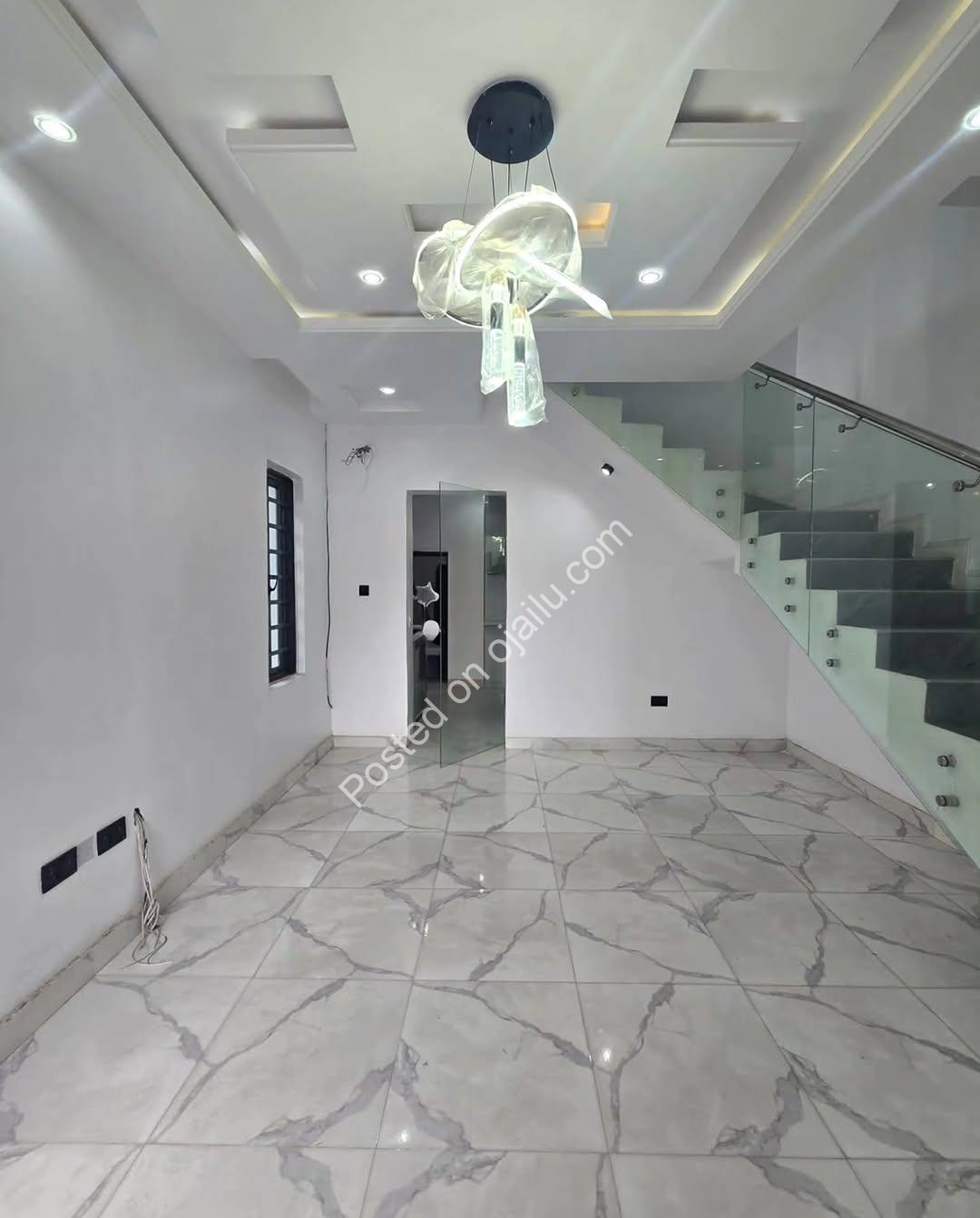 Your Private Compound: 4 Ensuite Bedrooms in Ogudu