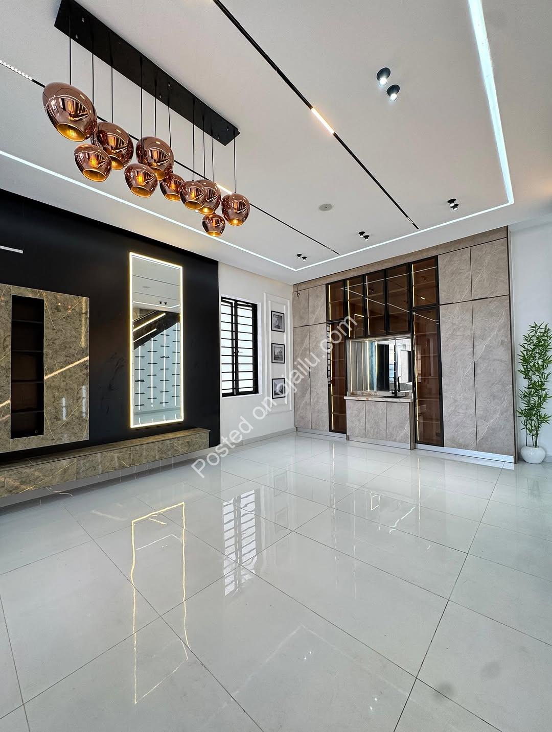 Ikota Dream Home: 5-Bed Pool & Gym Oasis Slashed to ₦420M