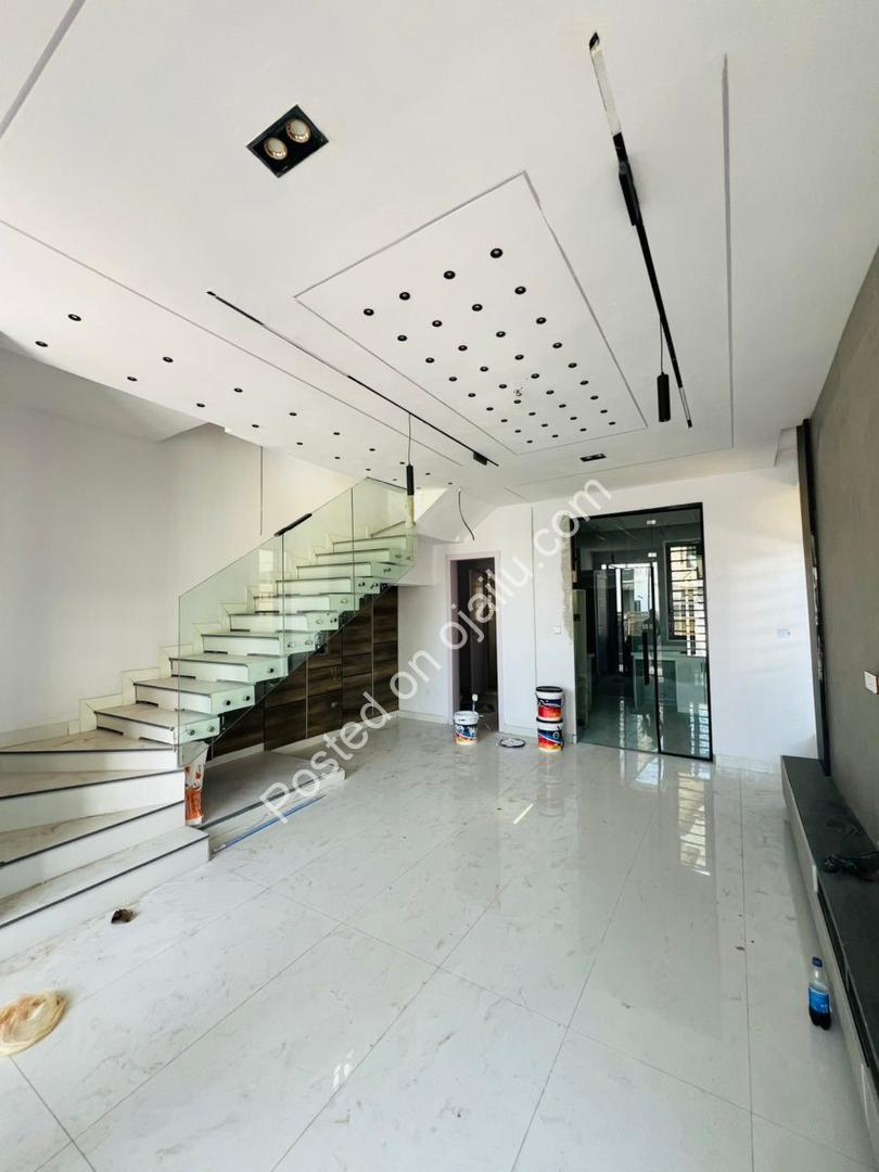 Ikota’s Finest: 4-Bed Ensuite Home + BQ at ₦250M