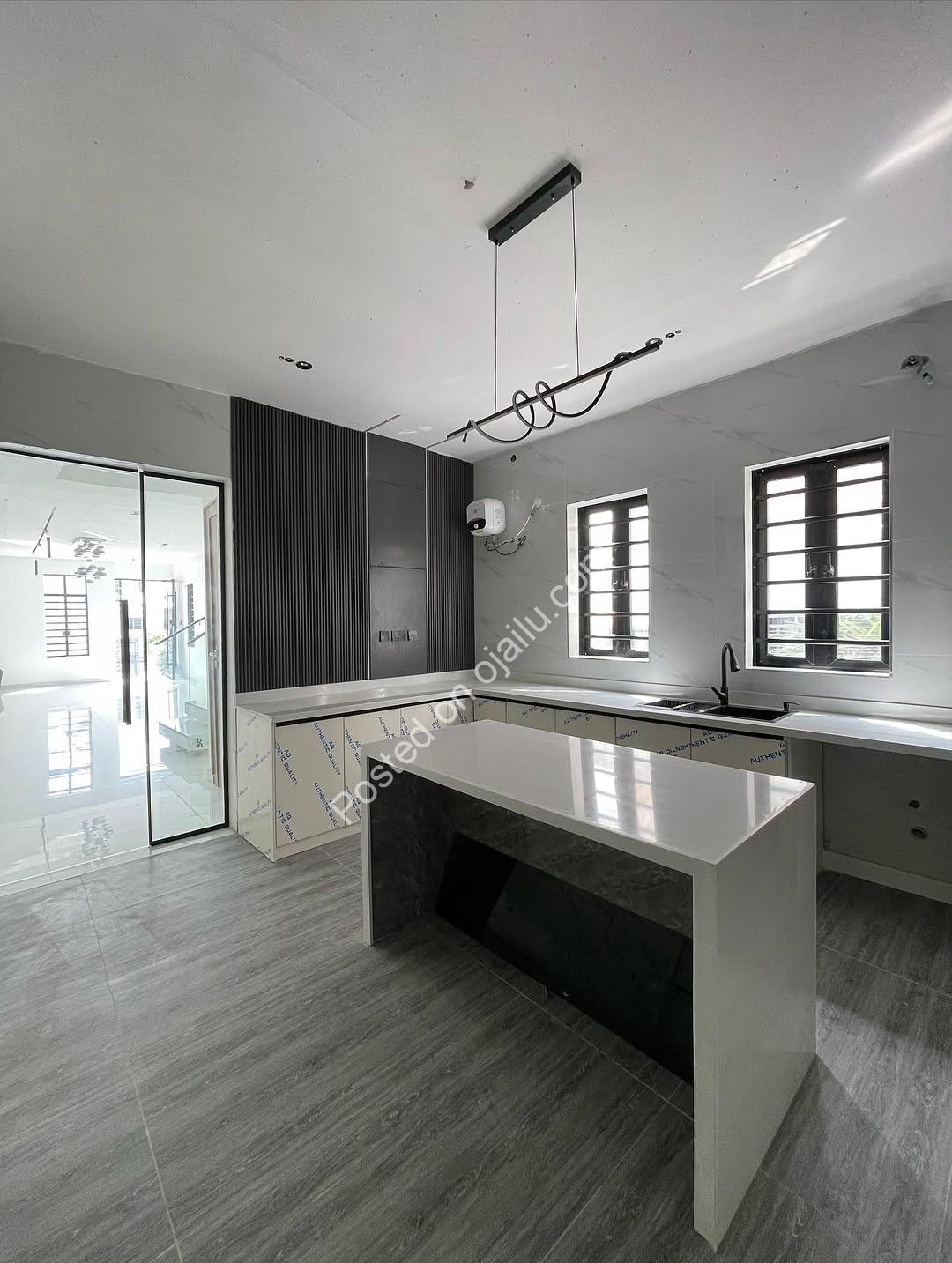 5-Bed Smart Home with BQ in VGC – N350M