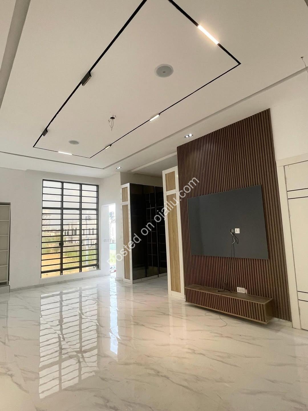 Chevron Dream Home: 5-Bed Pool Villa + BQ