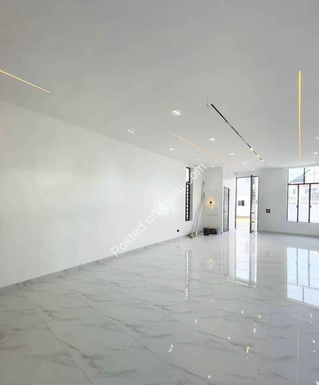 Invest ₦15M Monthly: Ikota 4-Bed with Pool & Jacuzzi