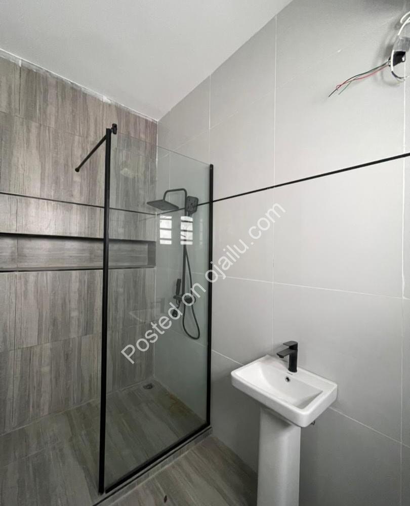 4-Bed Detached Duplex: Move-In Ready Perfection