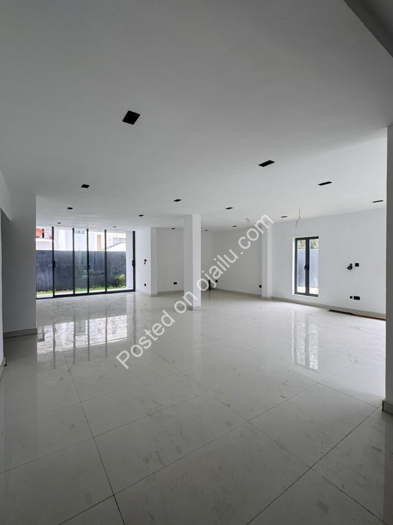 Private Elevator & Rooftop Luxury Await in Banana Island