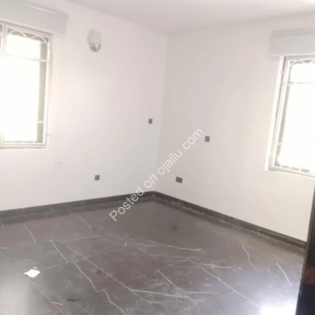 Serenity Meets Status: Your 2-Bed Oasis in Banana Island