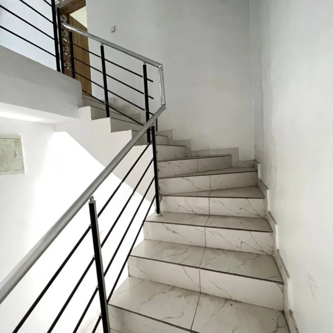 Orchid Oasis: 4-Bed Semi-Detached with BQ for 10M