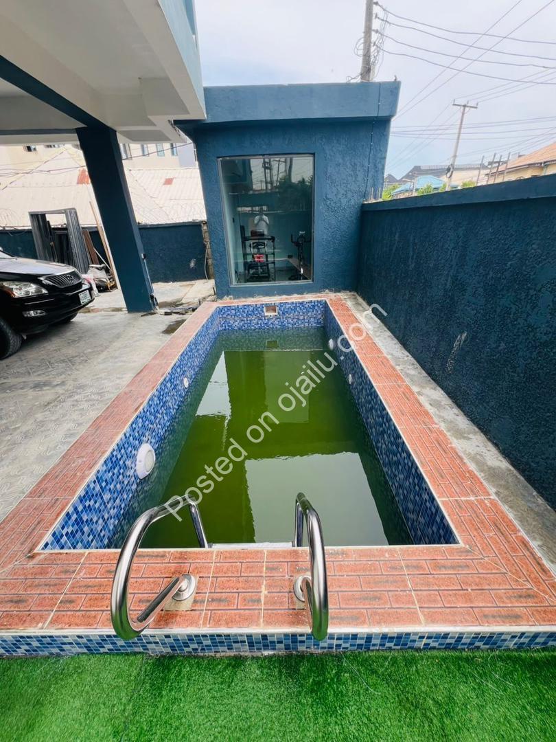 Elite Ikate Living: 2BR with Pool & Gym