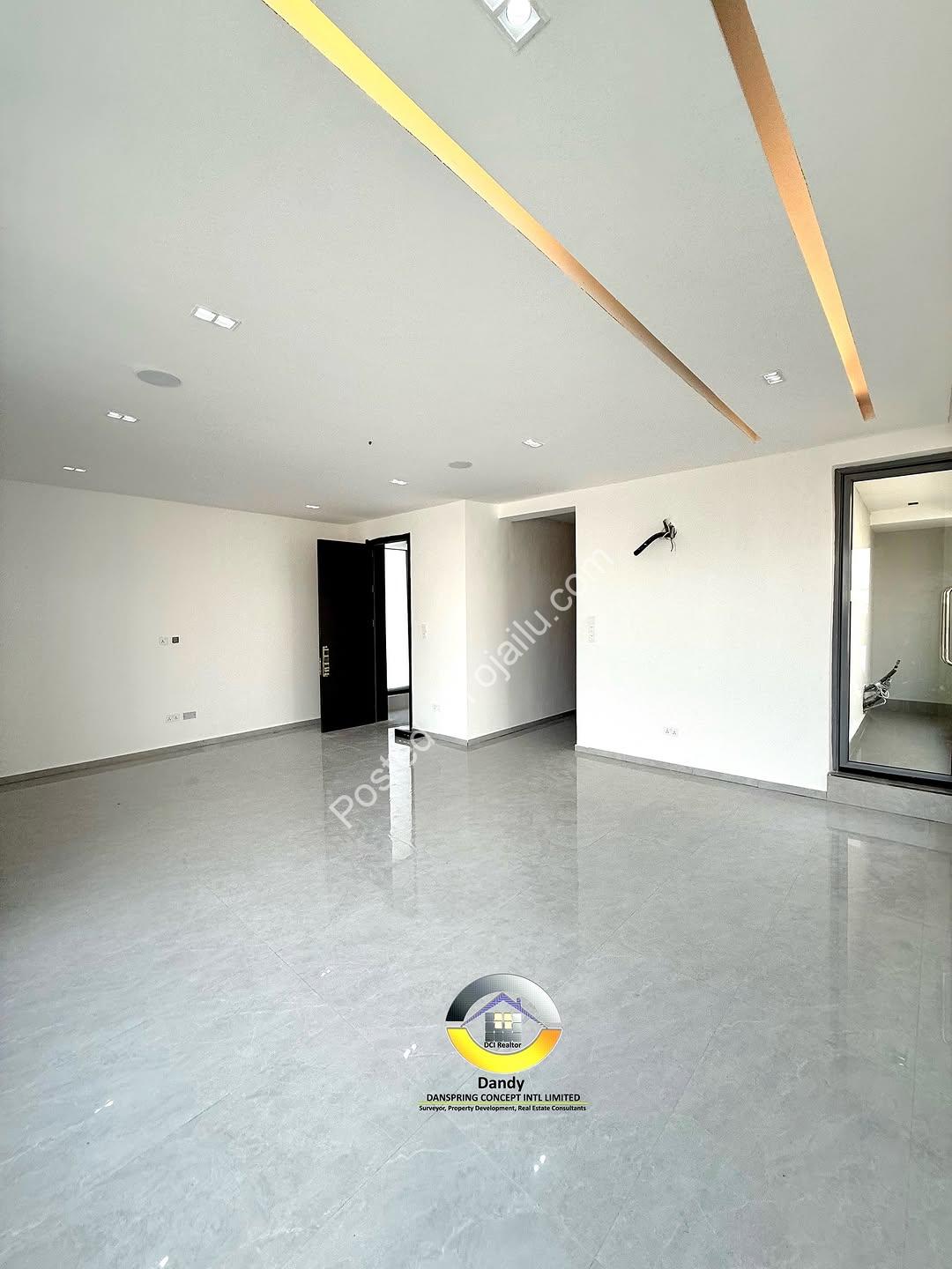 Ikoyi Smart Duplex: Pool, Cinema & Rooftop Terrace