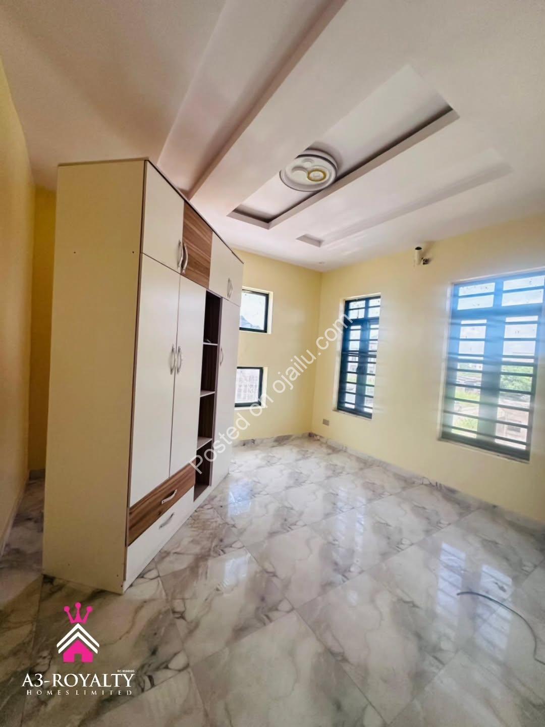 Move-In Ready Luxury 1/2BDR Apartments in Gated Estate