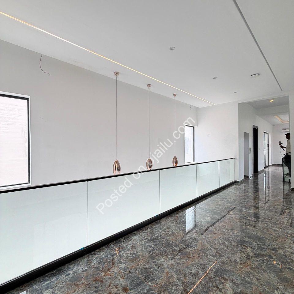 Brand New 5-Bed Duplex with Cinema & Pool in VGC