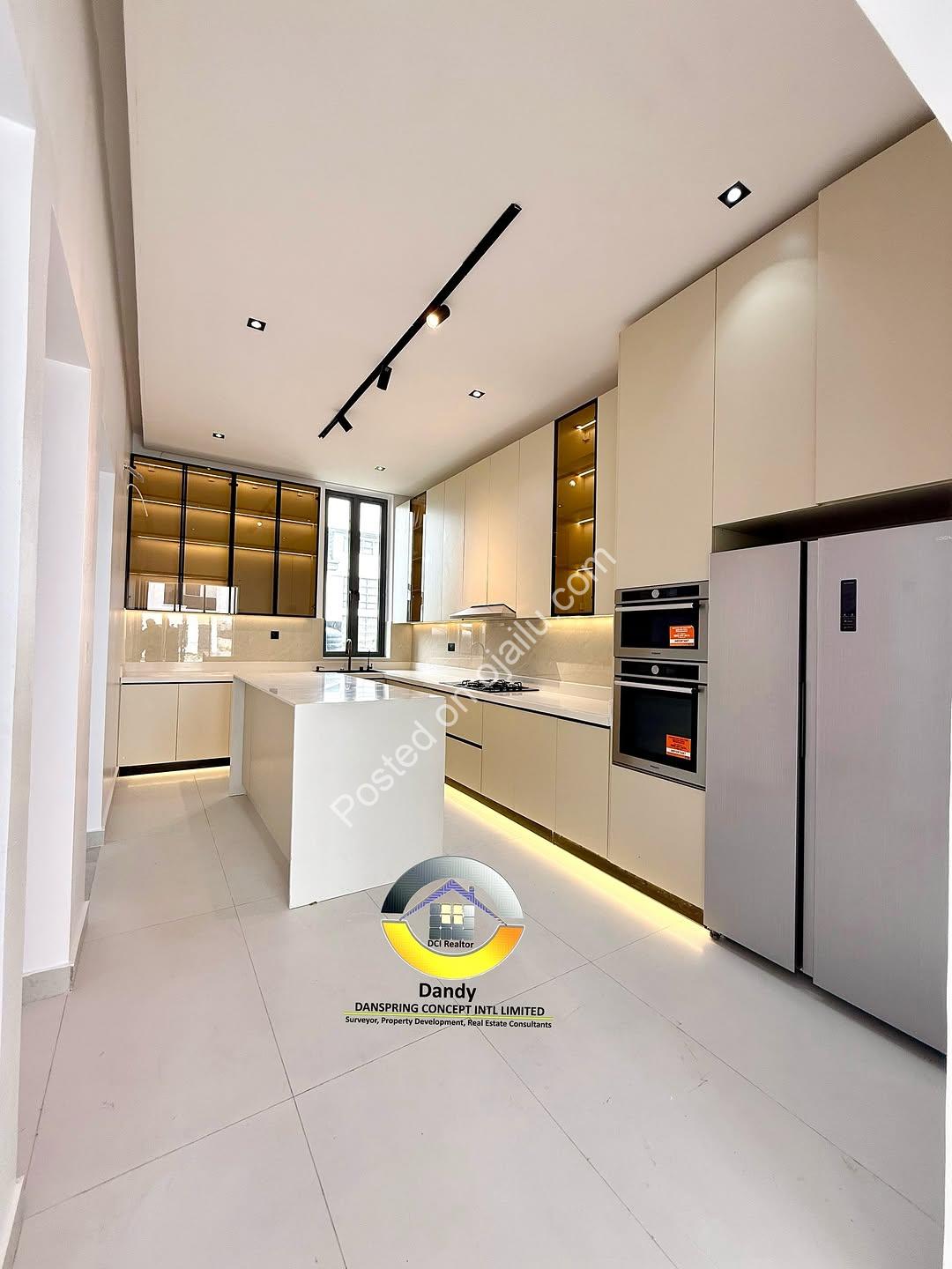 Cinema & Pool: Modern 5-Bed Dublex in Ikate