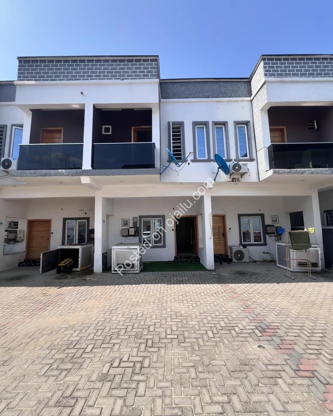 Ikota’s Finest: 3-Bed En-Suite Terrace Duplex