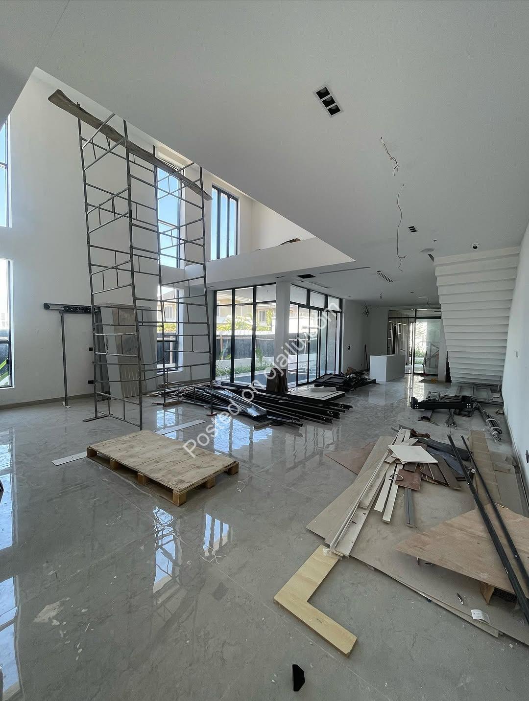 Cowrie Creek Gem: 5-Bed Duplex with Pool & Cinema