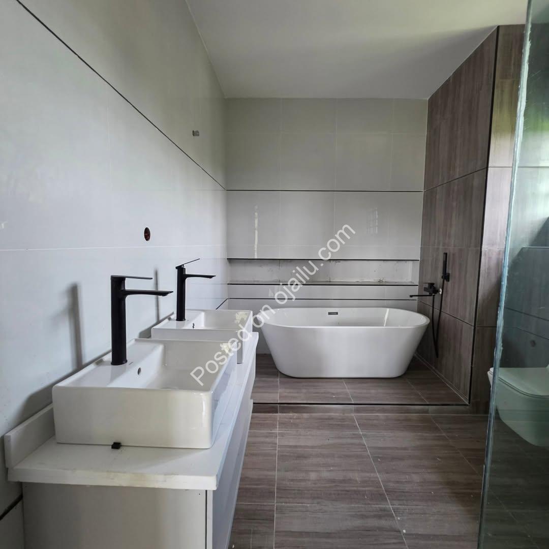 Move-In Ready: 4-Bed Ensuite Duplex with BQ