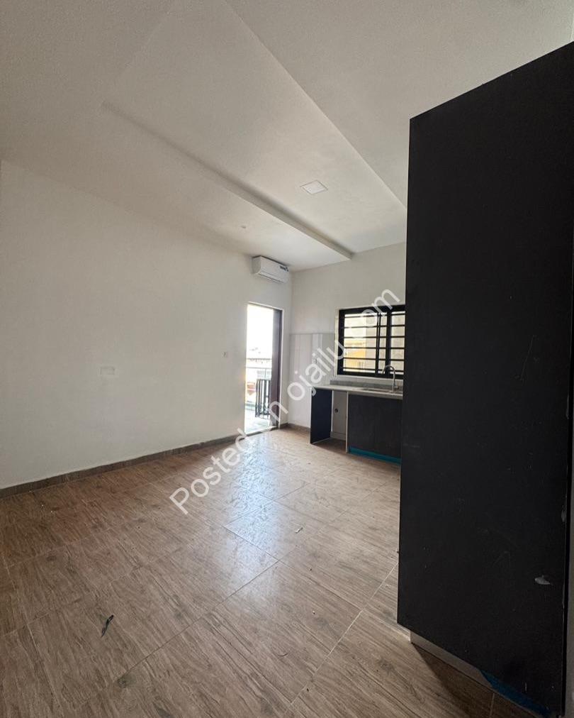 Spacious 3-Bed Lekki Home – Prime Orchid Road!