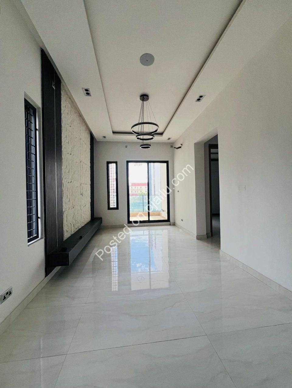 Elite 5-Bed Duplex with BQ in Secure Lekki Estate