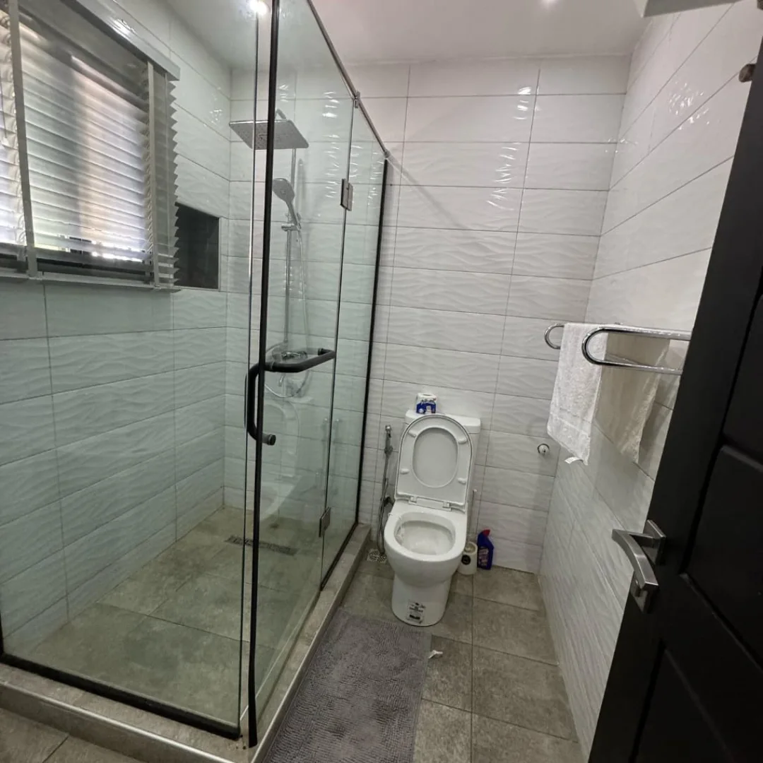 Poolside Serenity: 3BR Serviced Home with BQ & Smart TV