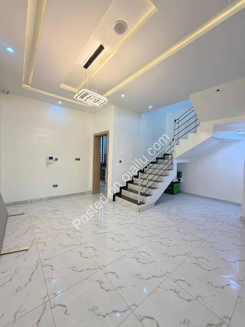 Solar-Powered 3-Bed Duplex in Abraham Adesanya