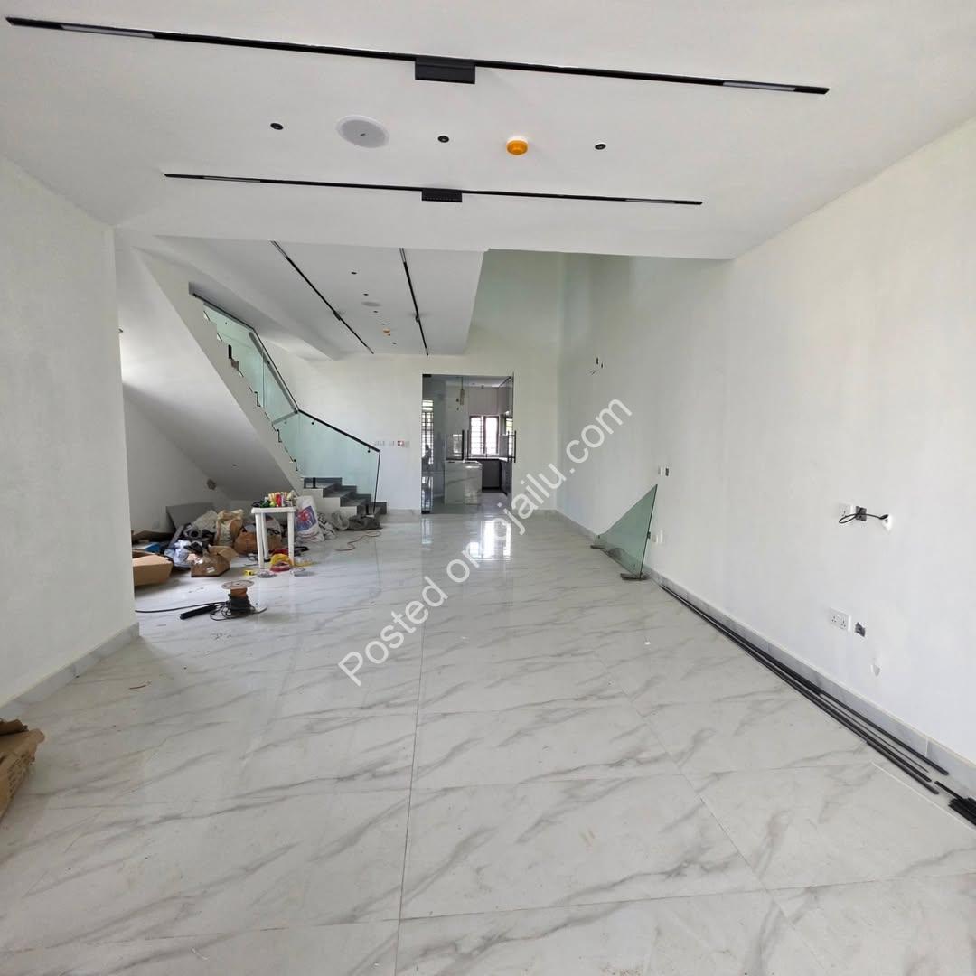 Move-In Ready: 4-Bed Ensuite Duplex with BQ
