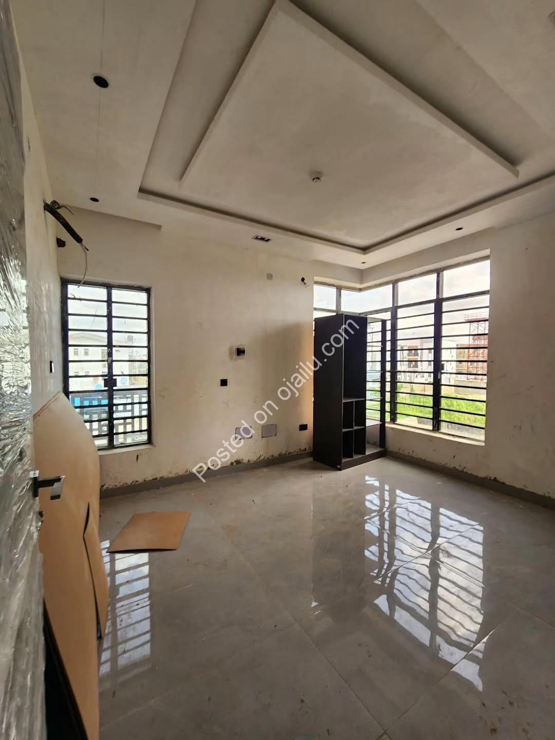 4-Unit Smart Home Haven in Surulere: N430m