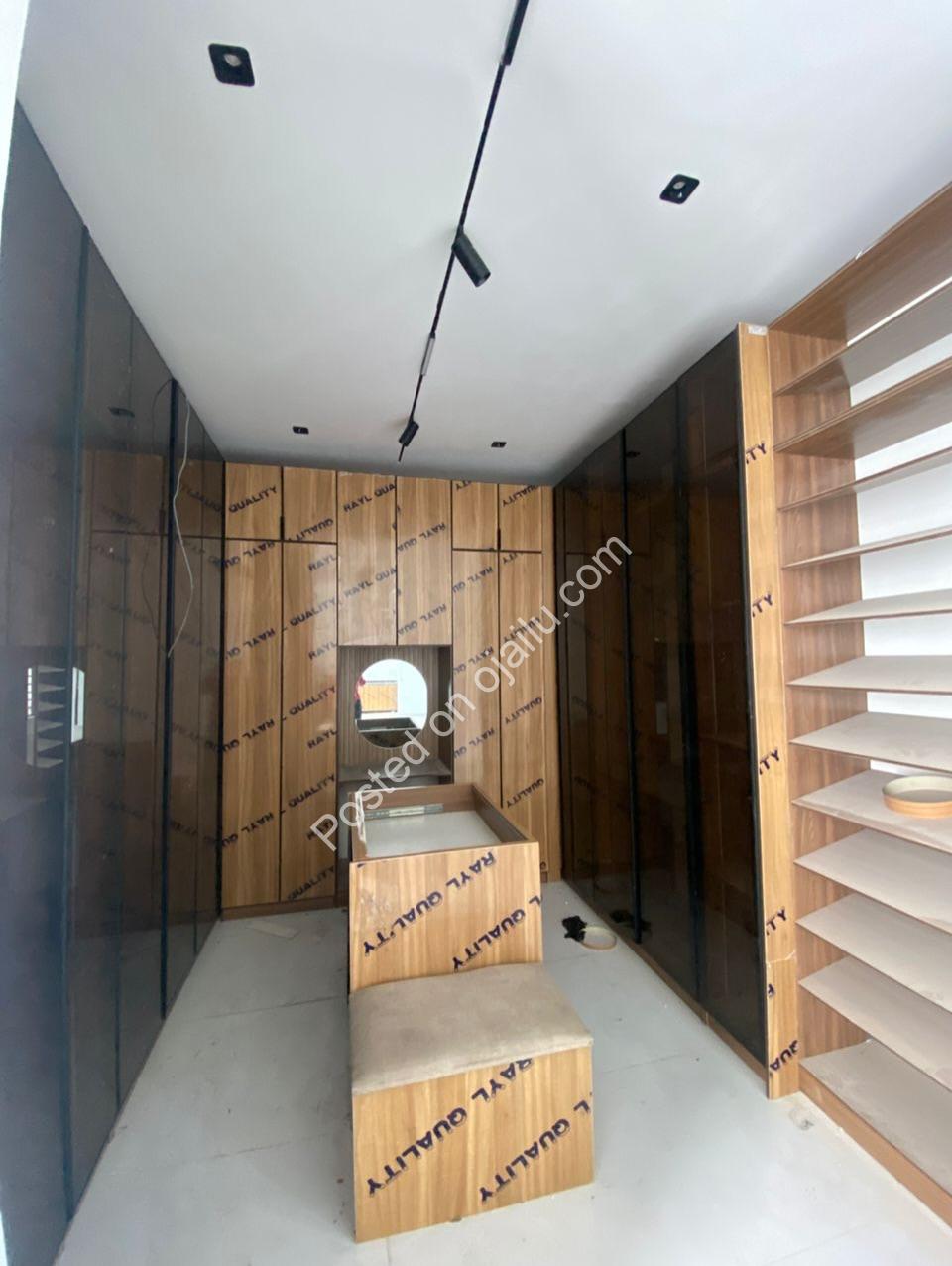 Ikate’s Finest: 5-Bed Brand New Home with Cinema