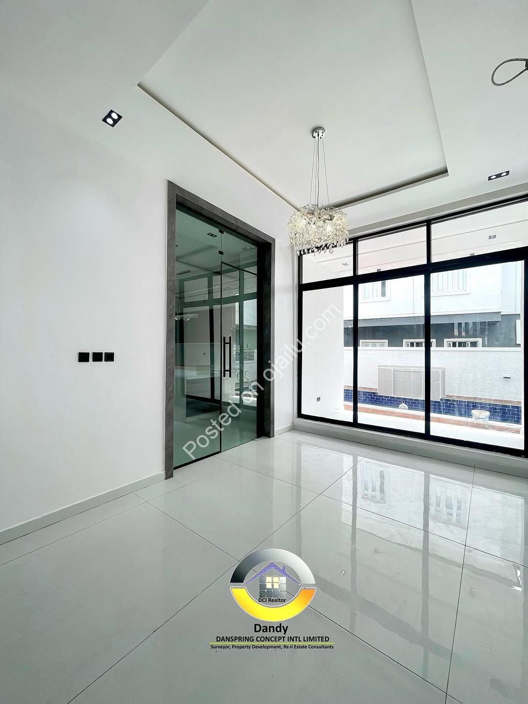Resort-Style Living: Pool, Cinema & Rooftop Terrace!