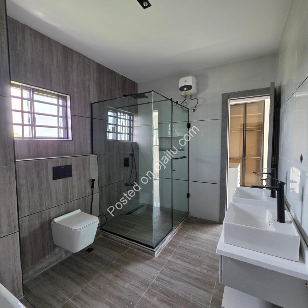 Move-In Ready: 4-Bed Ensuite Duplex with BQ