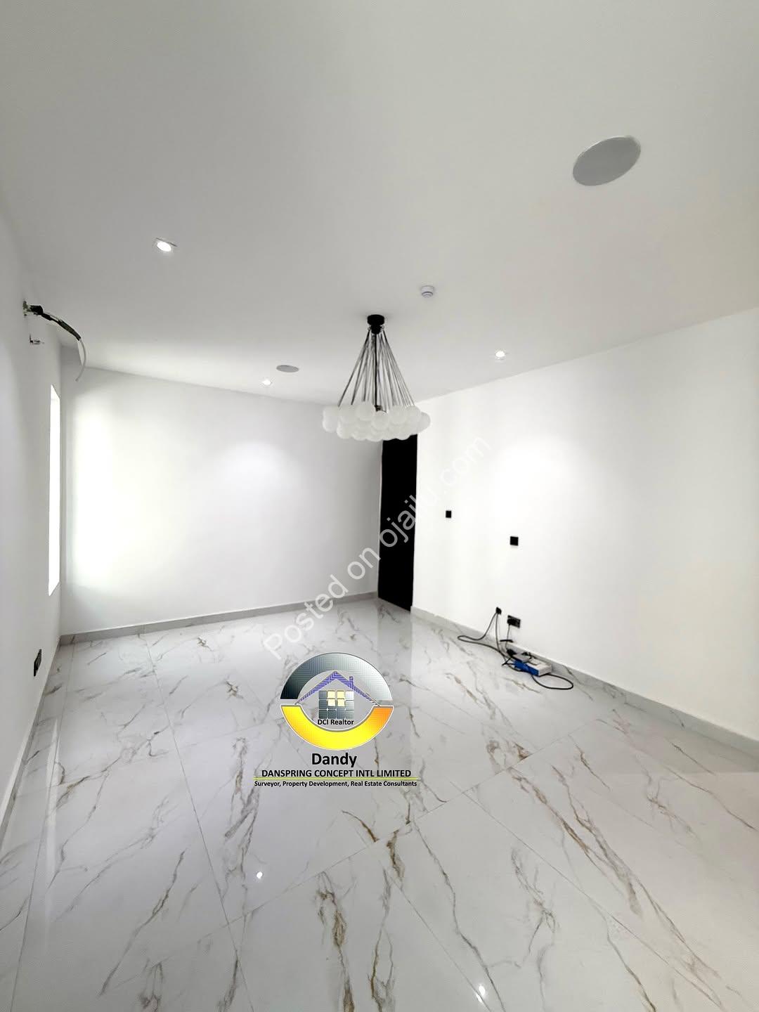 Ikate Gem: 5-Bed Duplex with Pool & Cinema
