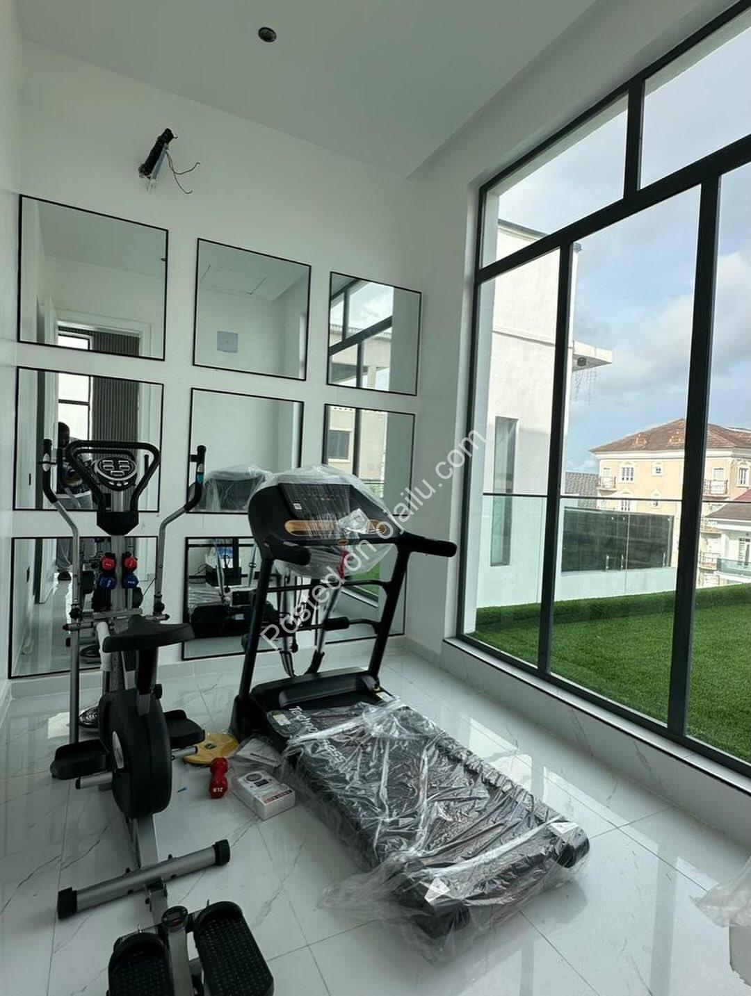 5-Bed Duplex with Pool, Gym & Cinema in Osapa