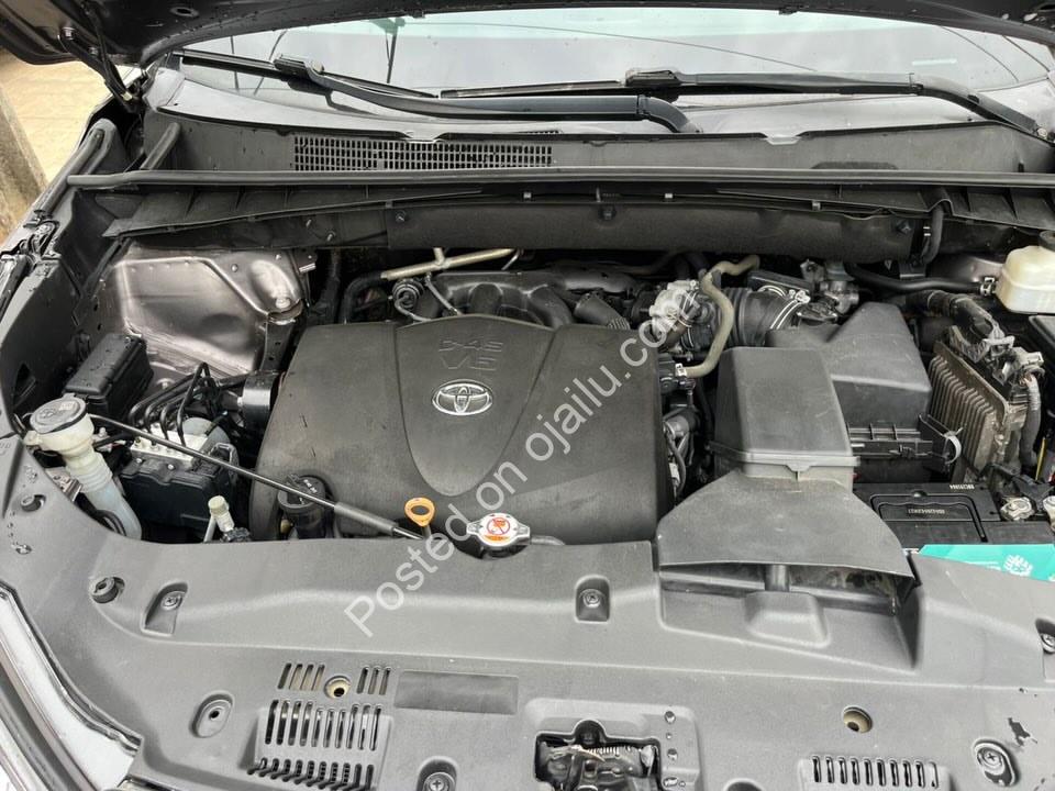 2019 Toyota Highlander: Mint, Duty Paid, 67k Miles