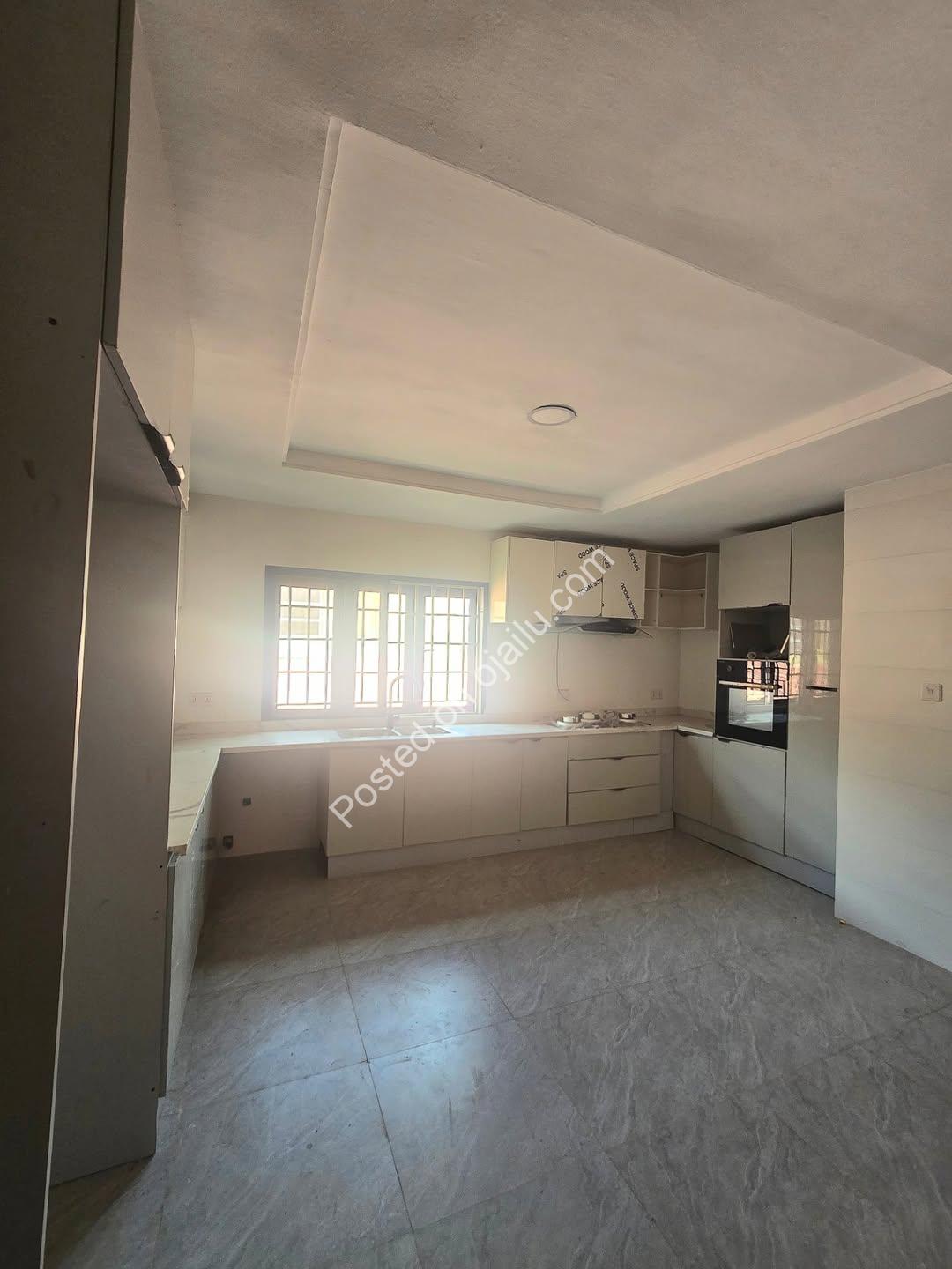 3 Modern Ensuite Flats + BQ – Maryland Gem
