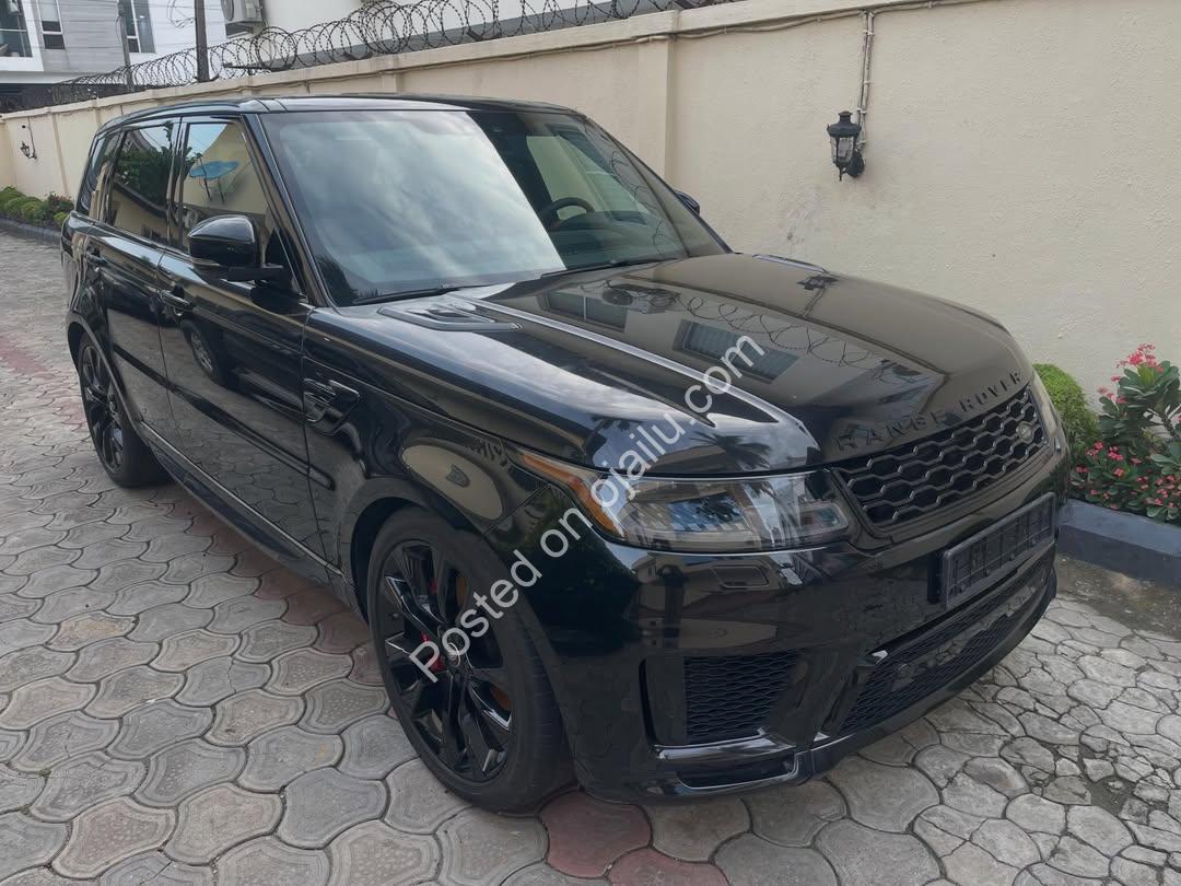 “Own the Road: 2019 Range Rover Sport â€“ Luxury Unleashed”