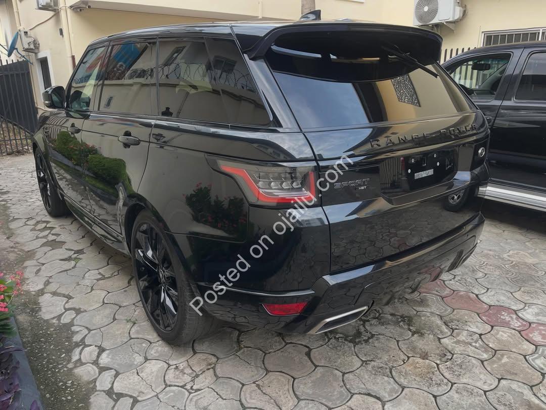 “Own the Road: 2019 Range Rover Sport â€“ Luxury Unleashed”