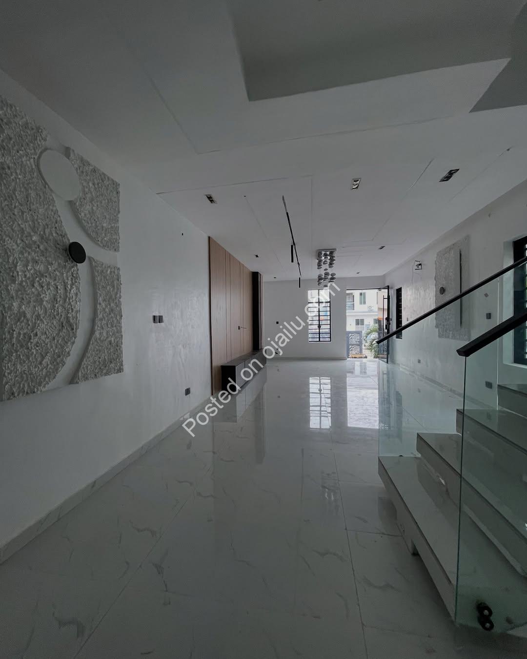 Sun-Soaked 5-Bed Duplex in VGC – N350M