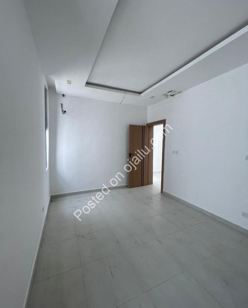 Modern Elegance: 4-Bed Duplex in Orchid Lekki