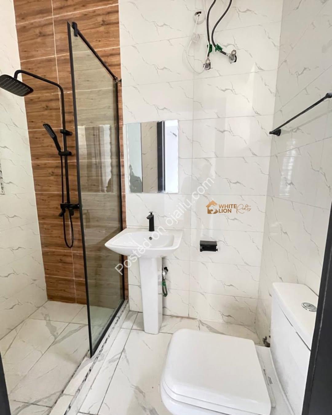 Soundproof Smart Home with Modern Finishes in Agungi