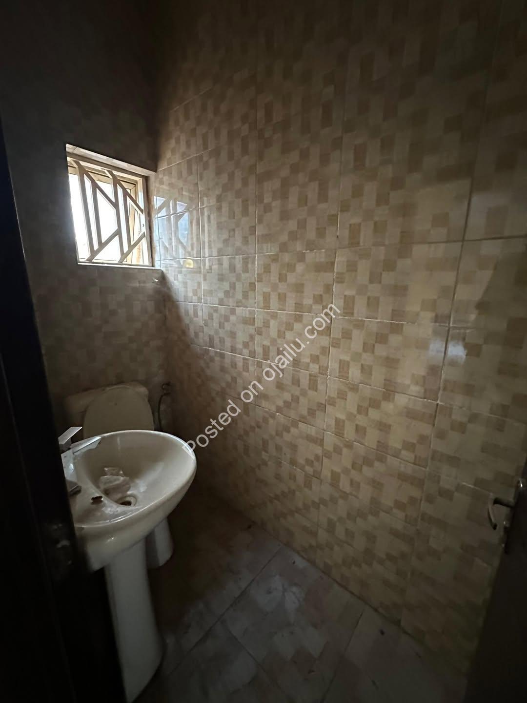 36 En-suite Offices: Prime Wuse Zone Investment