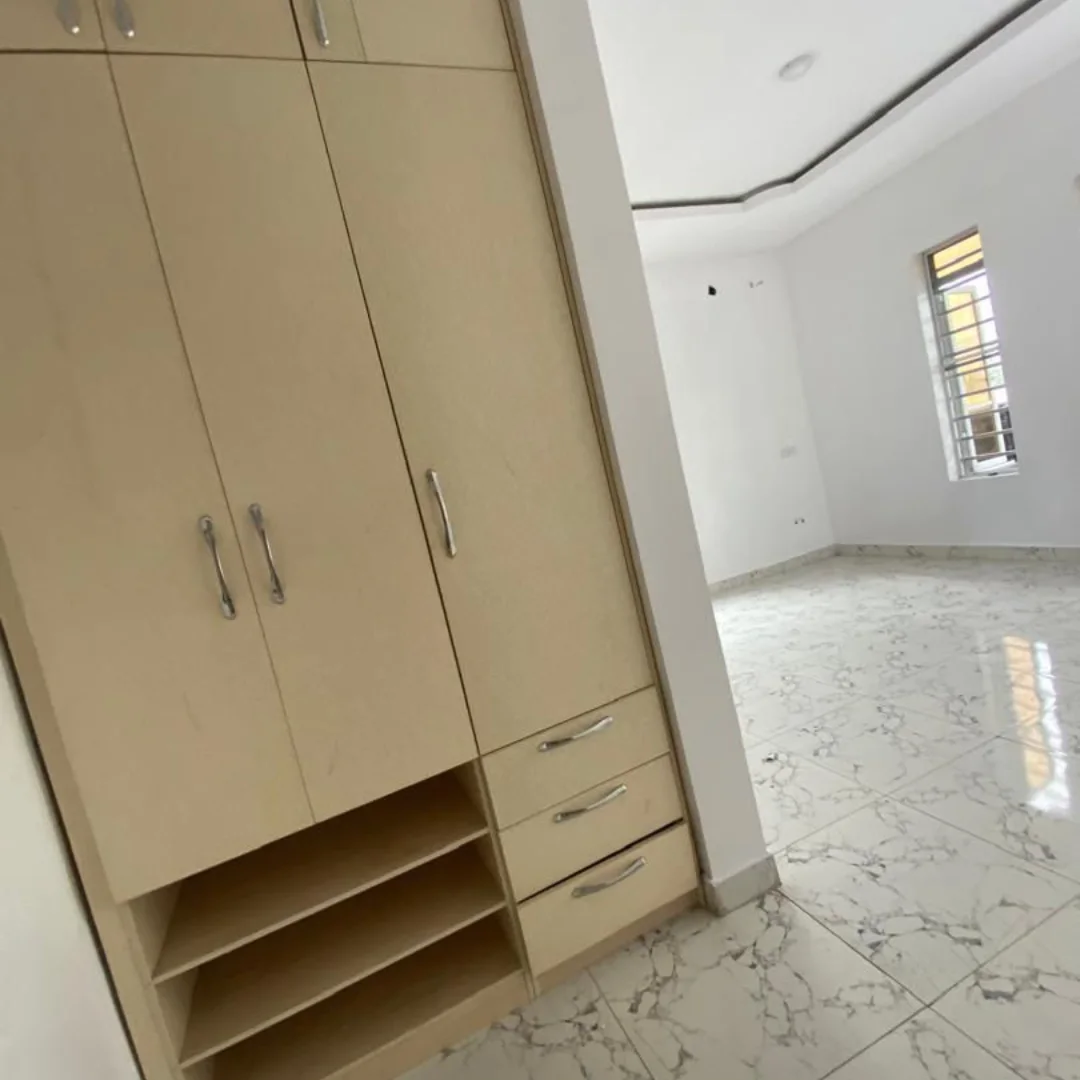 Unlock Resort Living in Lekki County: 5-Bed Duplex with BQ