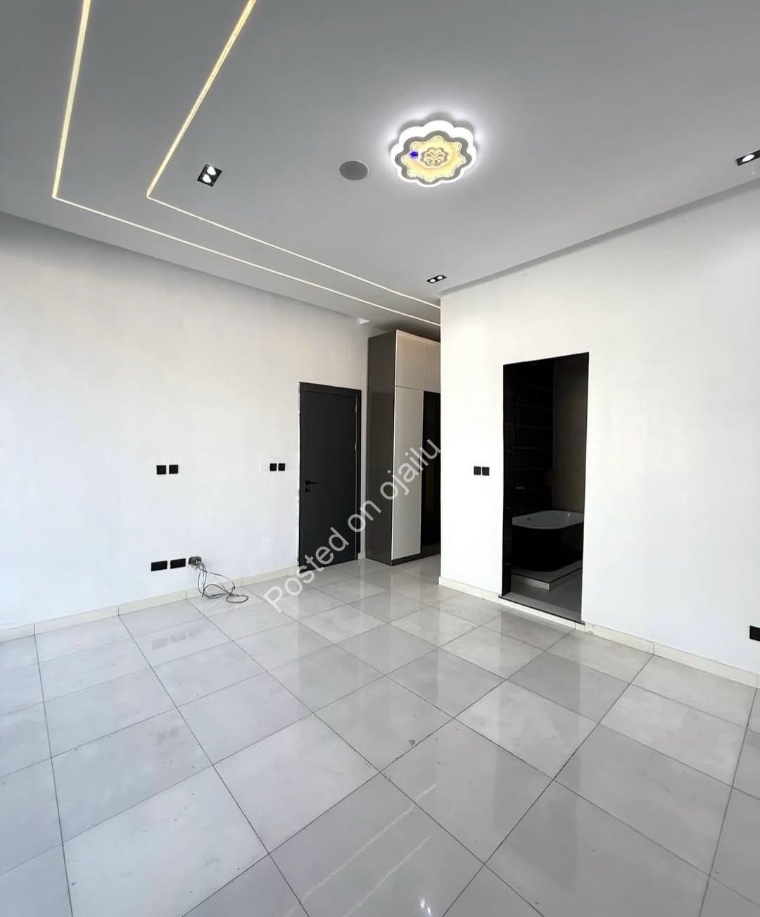 Ikota Executive 4-Bed Duplex: 40% ROI, ₦15M/Month Potential