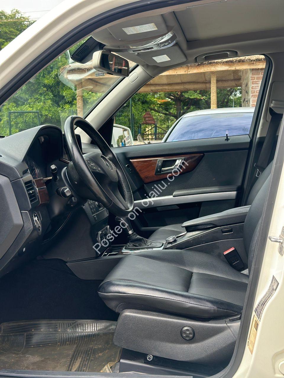 2011 GLK 350: Belgian Purity, Drive Away