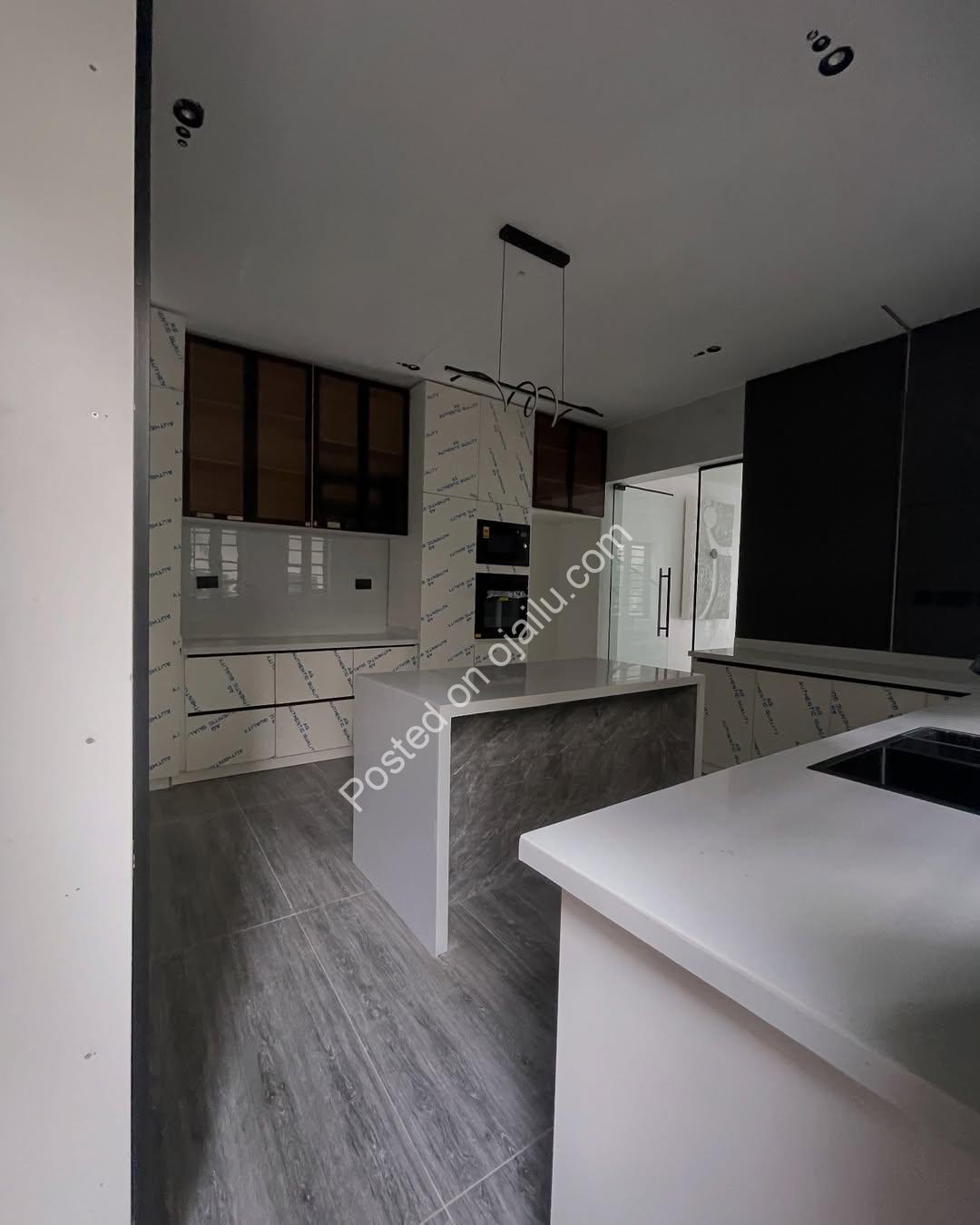 Sun-Soaked 5-Bed Duplex in VGC – N350M