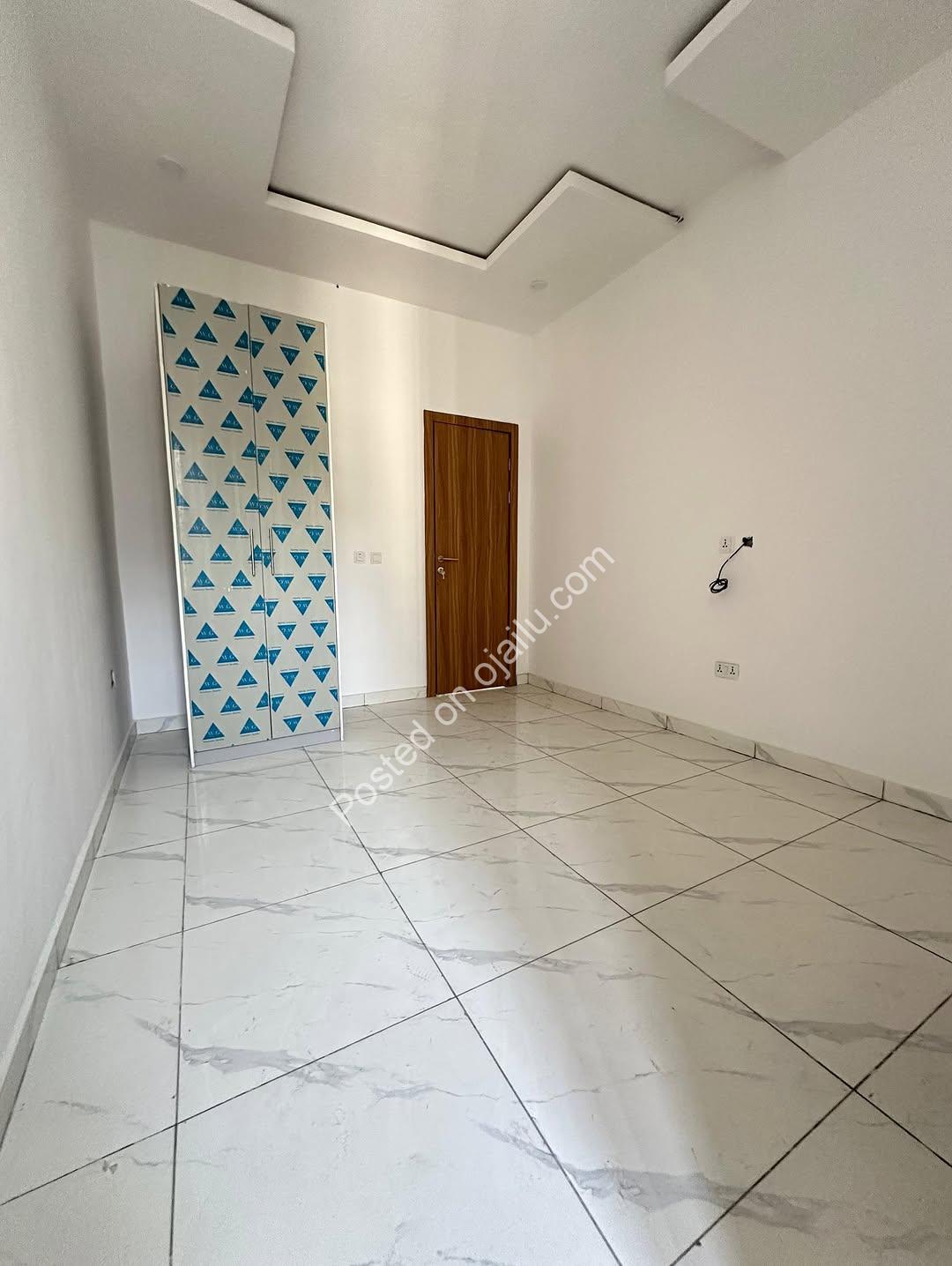 4-Bed Terrace Duplex: Smart Home, Prime Lekki