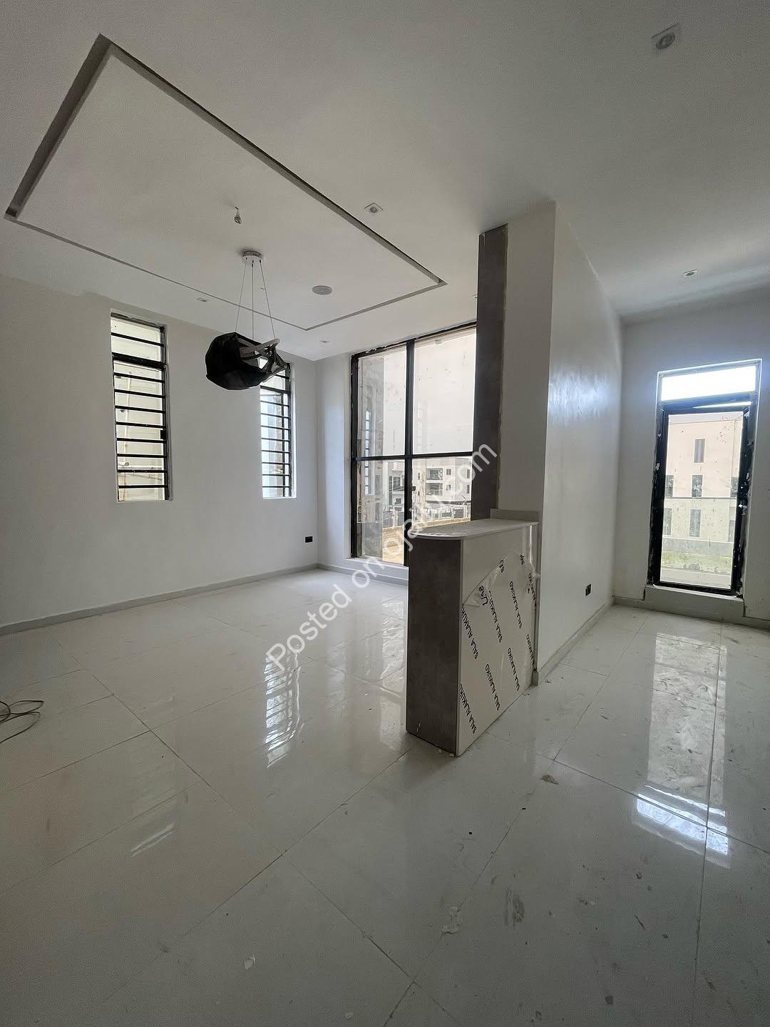 Your Private Resort Awaits: 5BR Duplex with Cinema & Pool